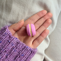 Macaron cord stopper