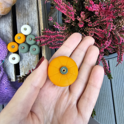 Pumpkin cord stoppers