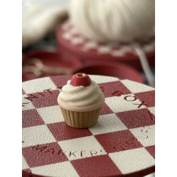 Sweet Cupcake - Magnetic Cord Stopper