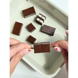 Ice Cream Sandwich - Magnetic Cord Stopper