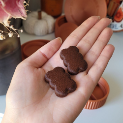 Gingerbread Magnetic Cord Stopper